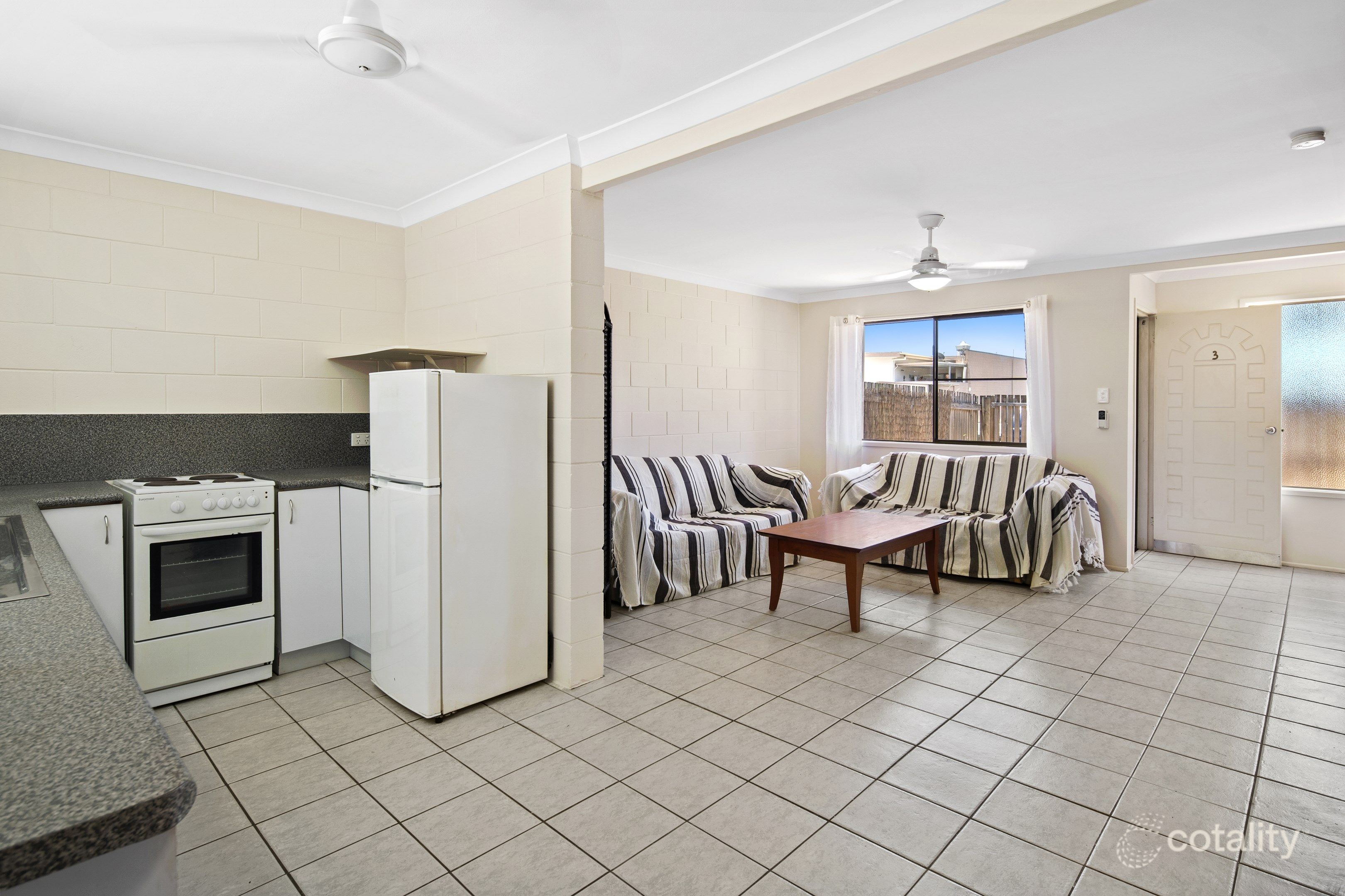 3/9 Salmon St, Cannonvale, QLD 4802