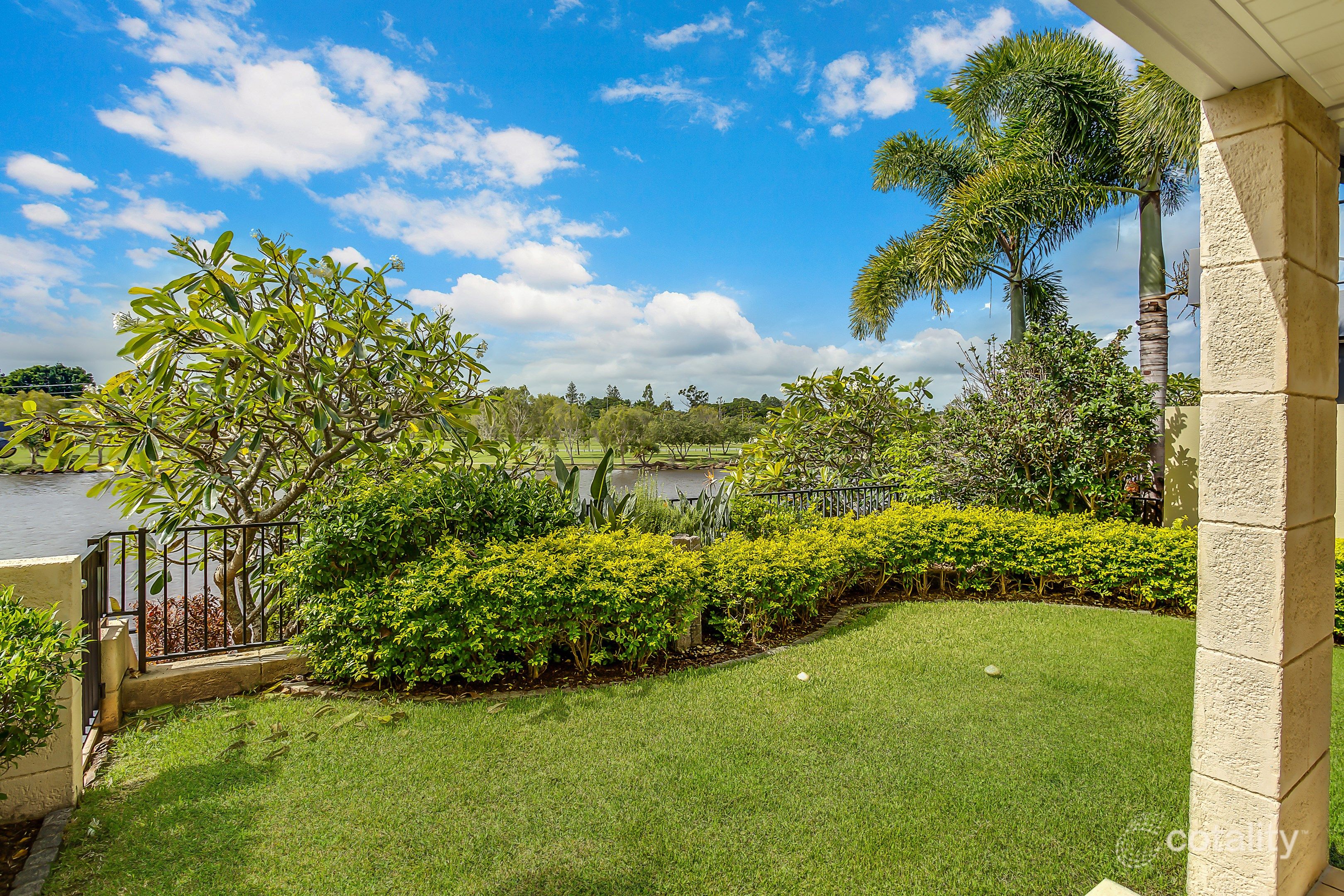 3004 The Boulevarde, Carrara, QLD 4211