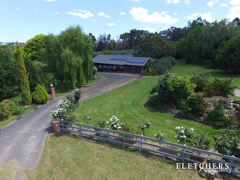 10 Foch Rd, Silvan, VIC 3795