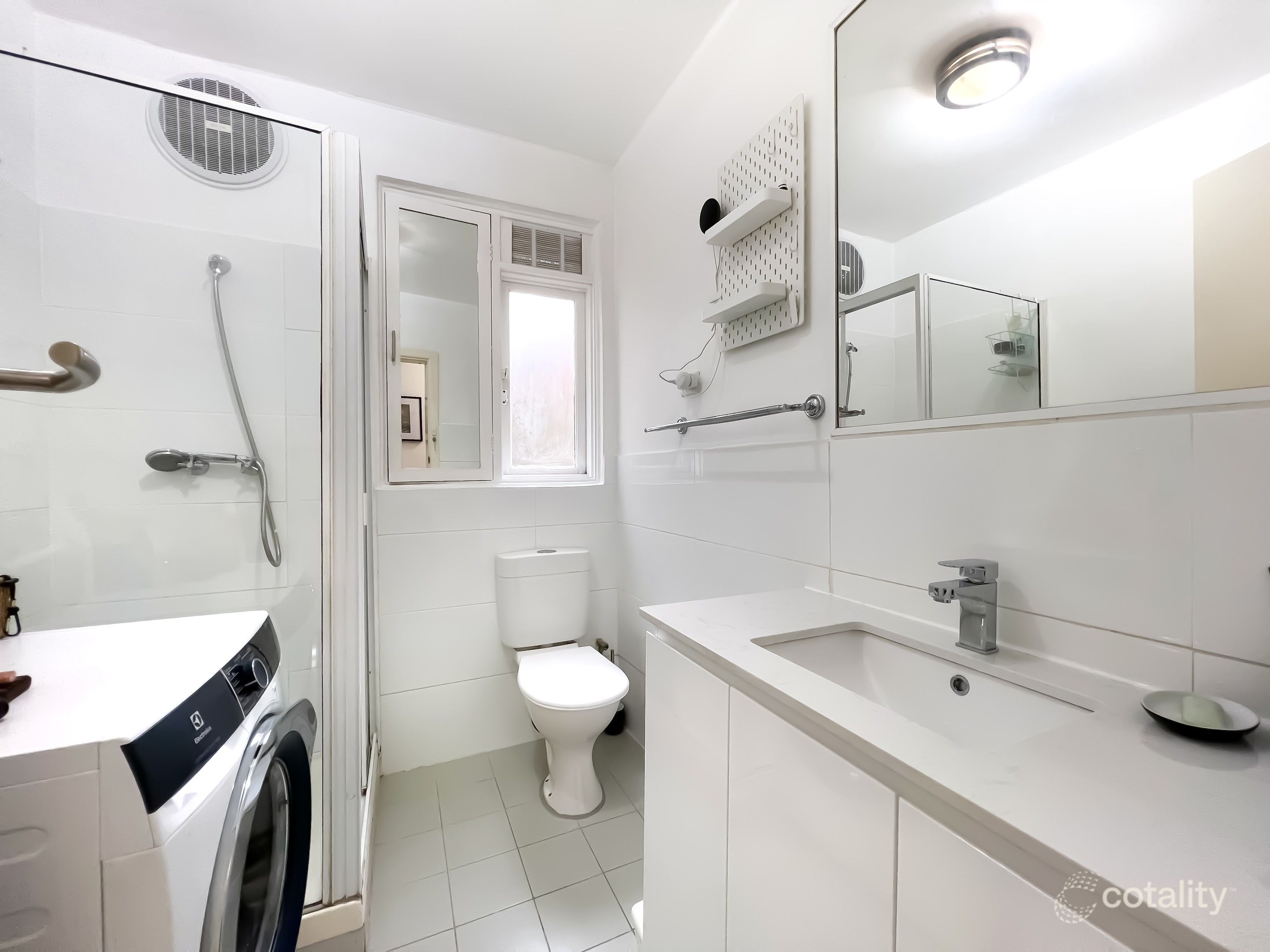 2/16 Joyce St, Elwood, VIC 3184