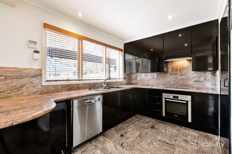 2/79 Narrawong Rd, Caulfield South, VIC 3162