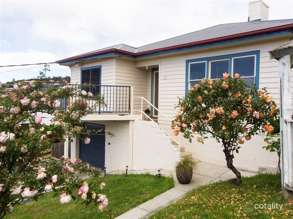 5 Eighth Ave, West Moonah, TAS 7009