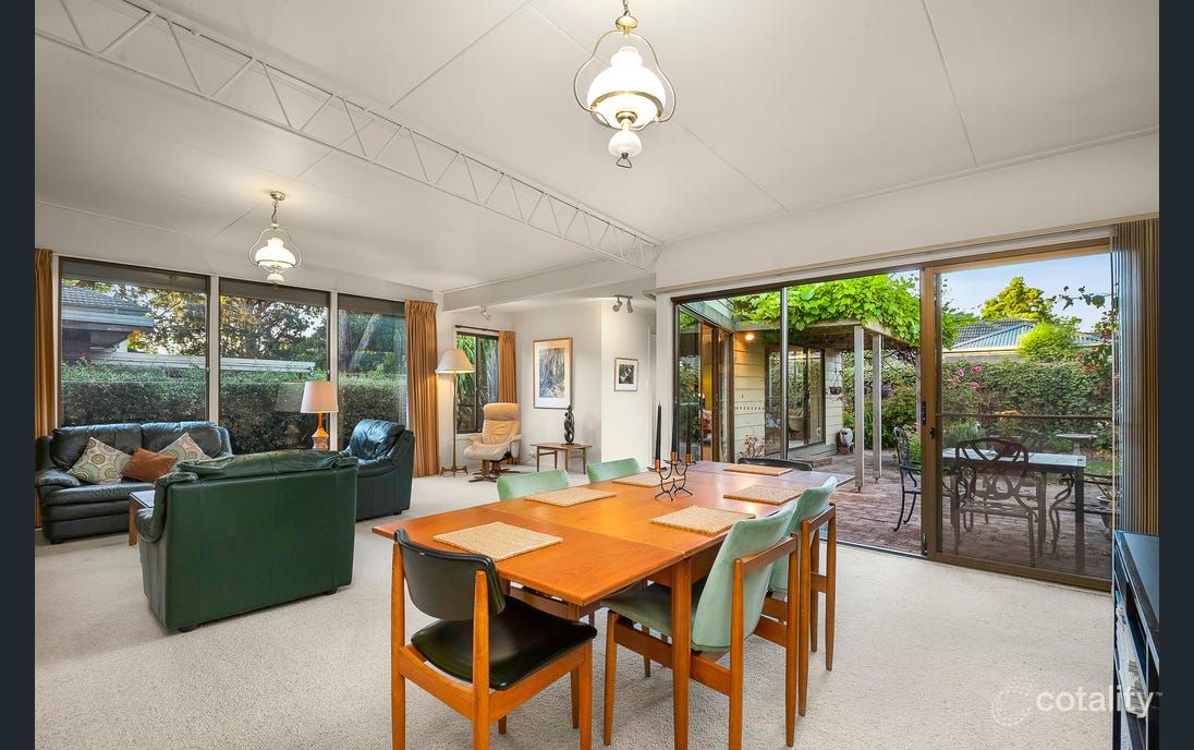 25 Grange Rd, Blackburn South, VIC 3130