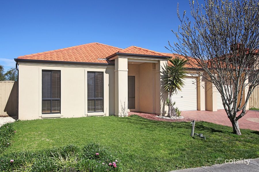 28 Shoalwater Dr, Waterways, VIC 3195