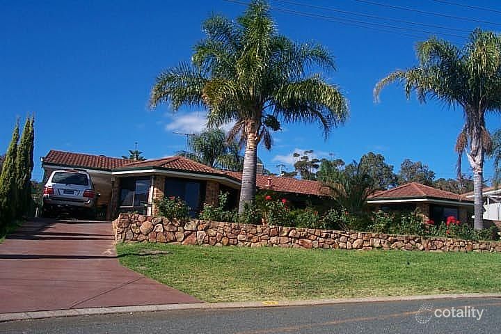 33 Pagnell Way, Swan View, WA 6056