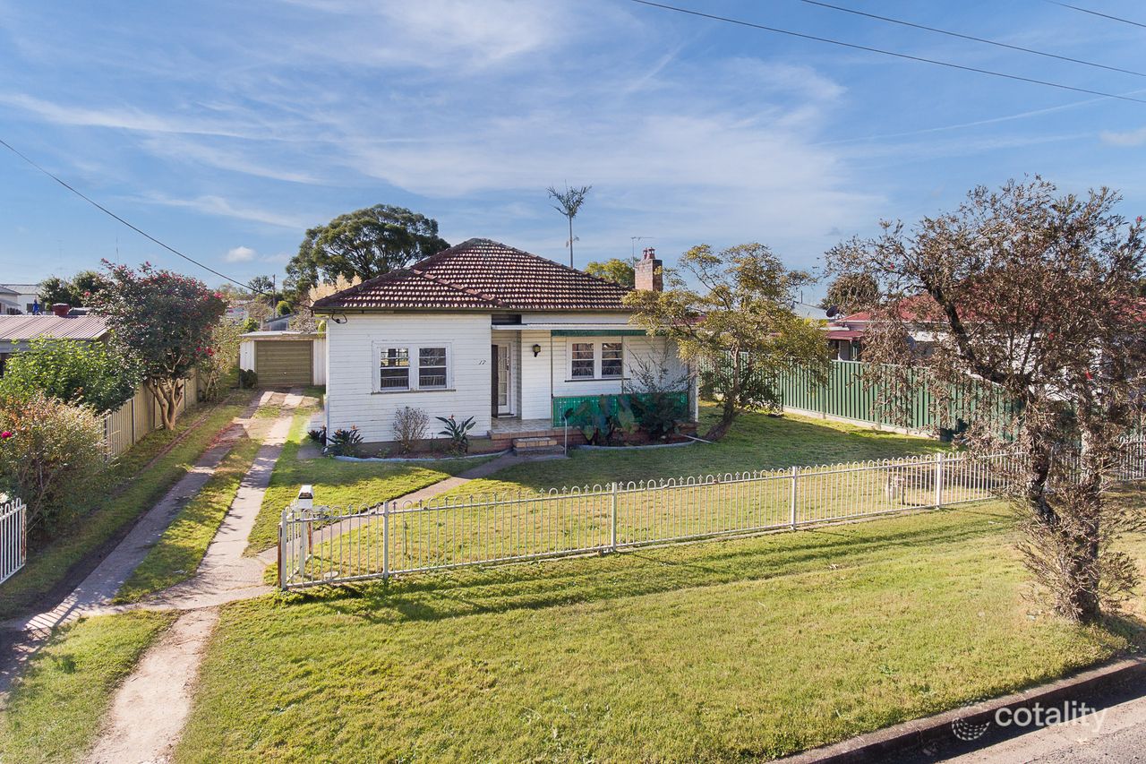 17 Fifth St, Weston, NSW 2326