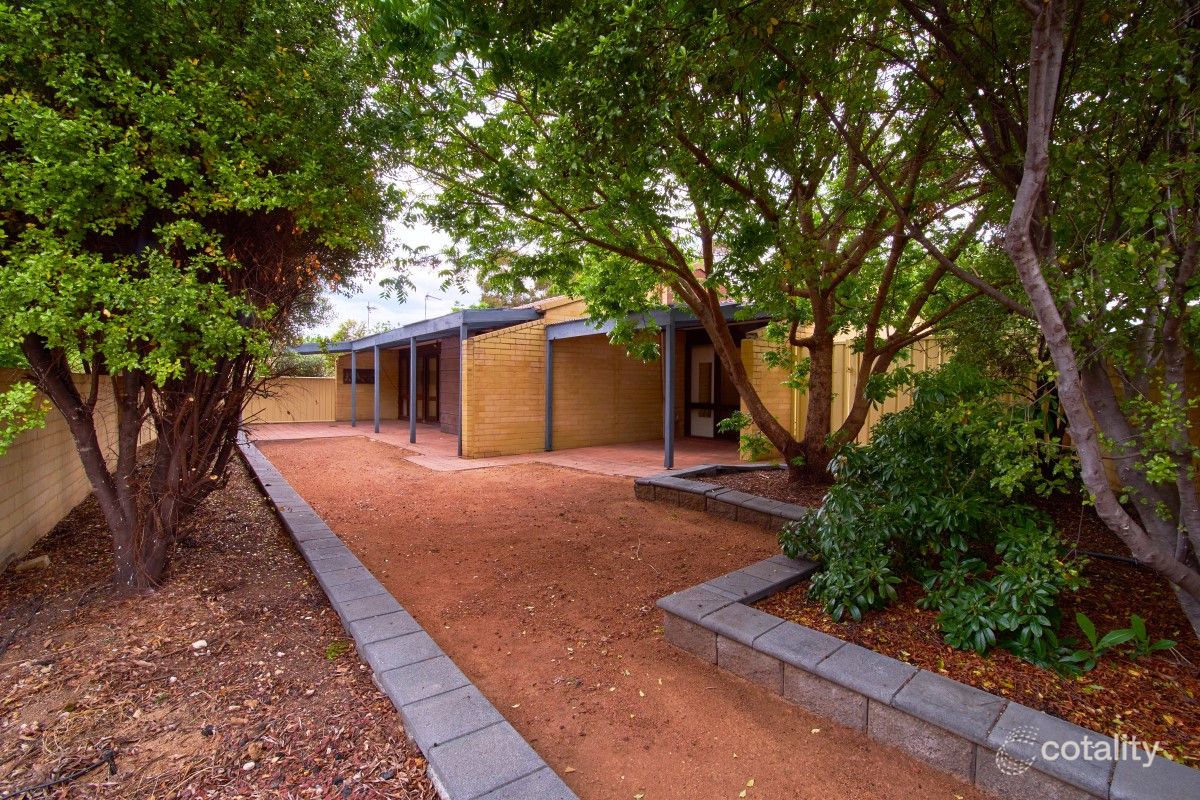 2/1 Pinkerton Cct, Kambah, ACT 2902