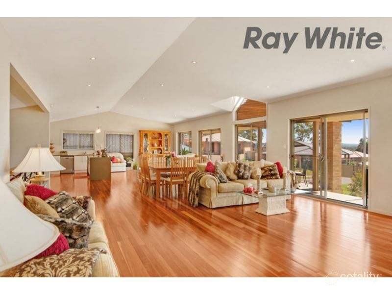 2 Seacres Cl, Wadalba, NSW 2259