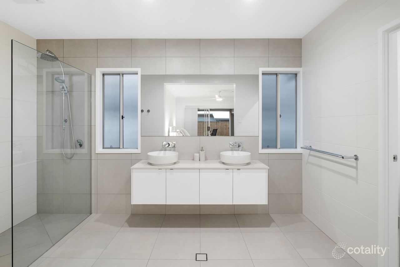 18 Lochern St, Yarrabilba, QLD 4207