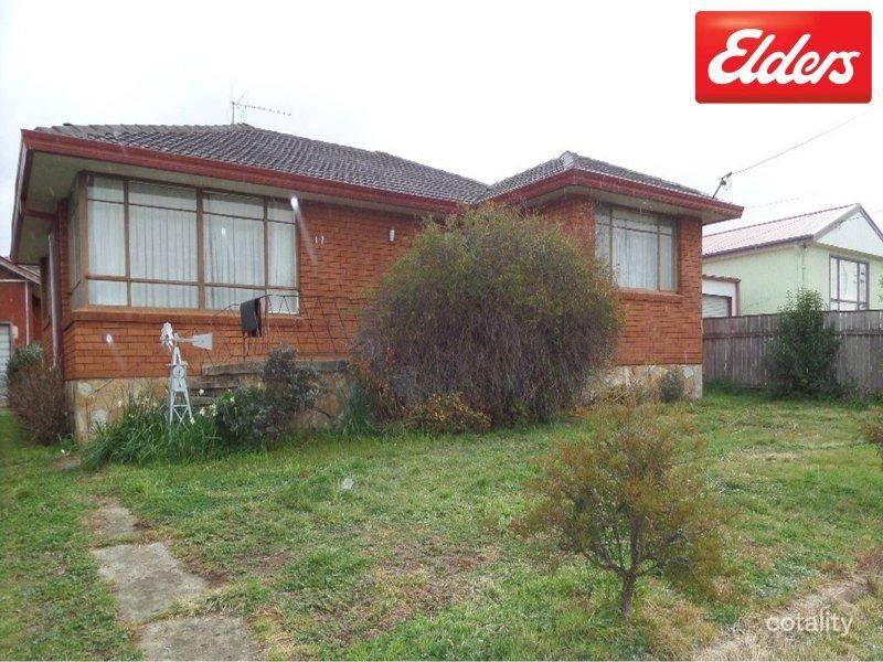 17 Greenbank Ave, Karabar, NSW 2620