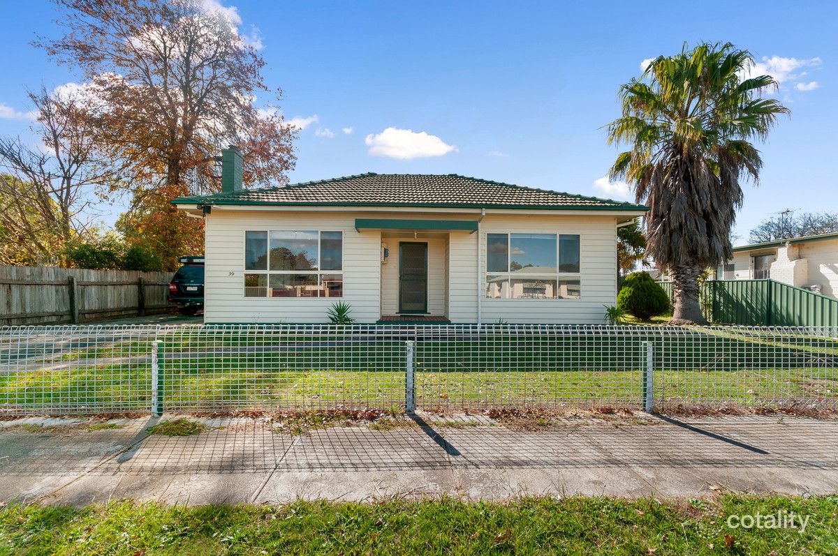 39 Bruce St, Heyfield, VIC 3858