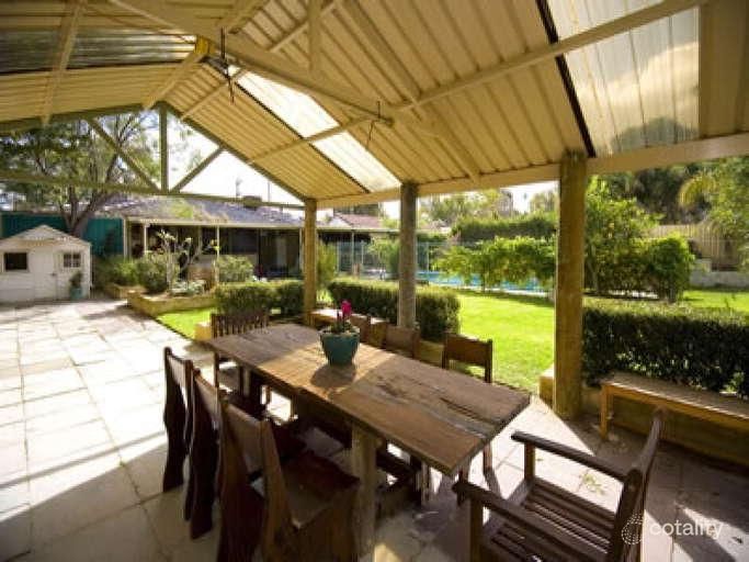 54 Banyard Ave, Kelmscott, WA 6111