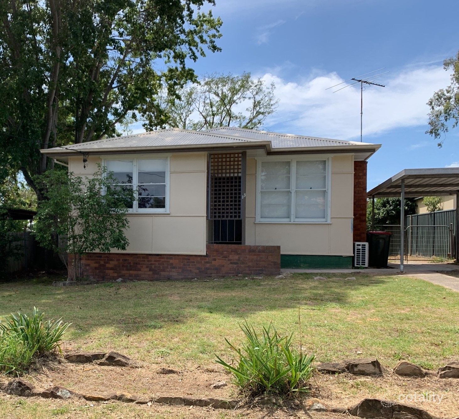 13 Burrawong Cres, Elderslie, NSW 2570