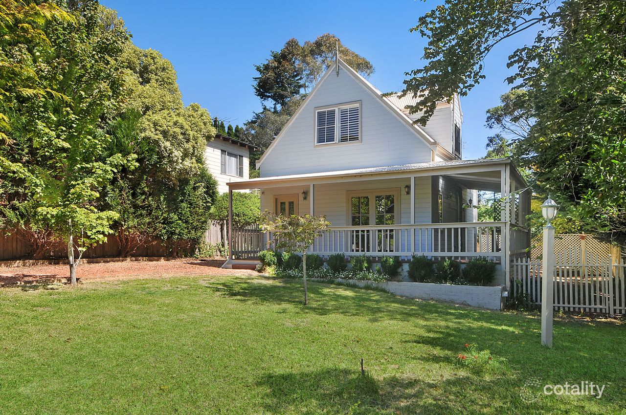 29 Lakeview Ave, Blackheath, NSW 2785