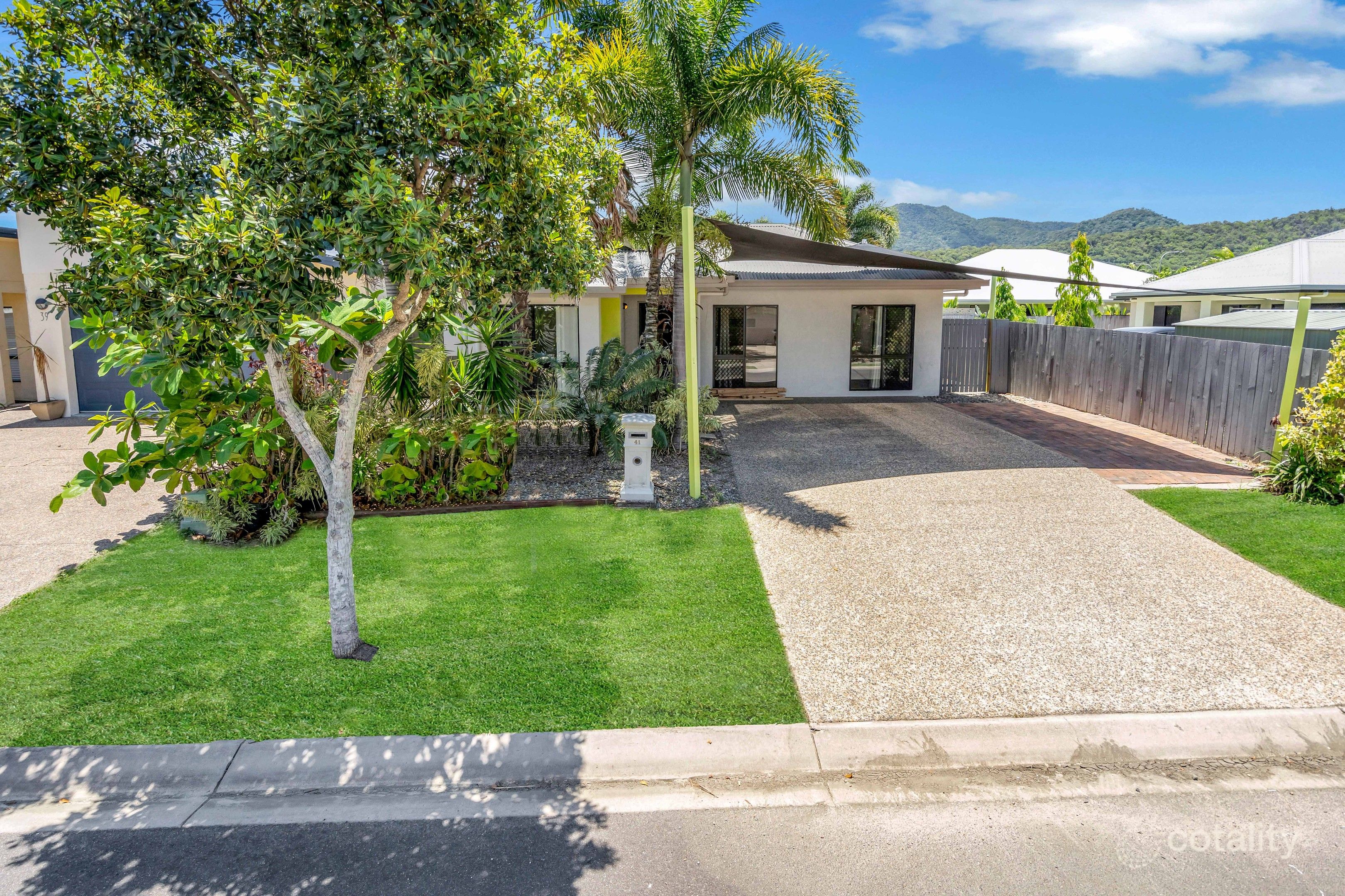 41 Norwood Cres, Trinity Park, QLD 4879