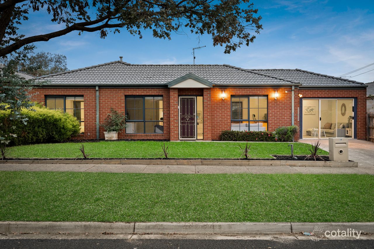 58 Leigh Dr, Pakenham, VIC 3810