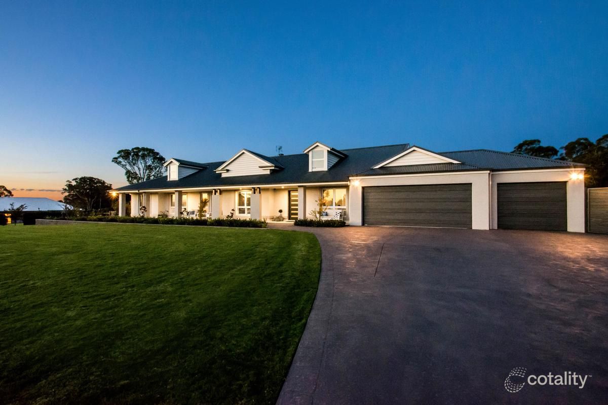 6 Woodhall Pl, Luddenham, NSW 2745