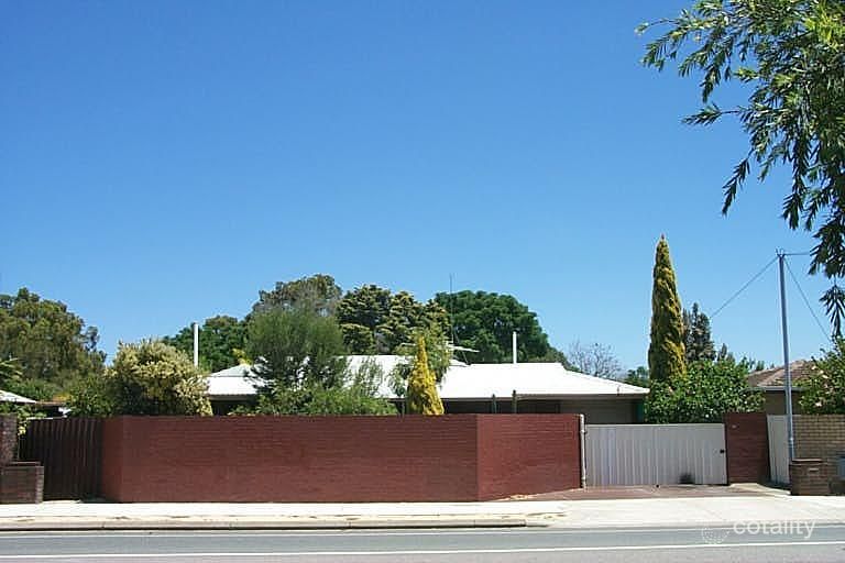 327 Wright St, Cloverdale, WA 6105