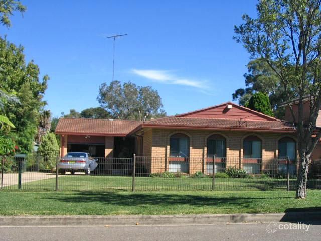 194 Lambeth St, Picnic Point, NSW 2213