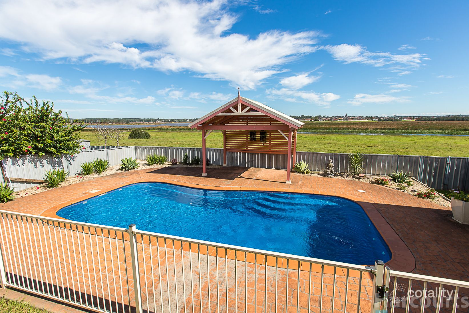 8 Waterbush Cres, Woodberry, NSW 2322