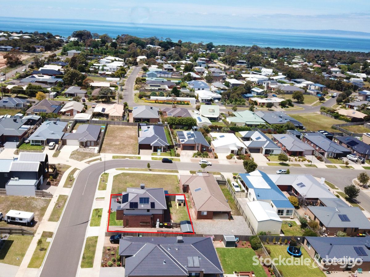 19 Pardolote Cres, St Leonards, VIC 3223