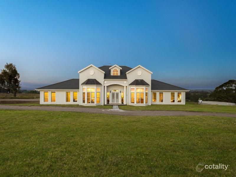 260 Montpelier Dr, The Oaks, NSW 2570