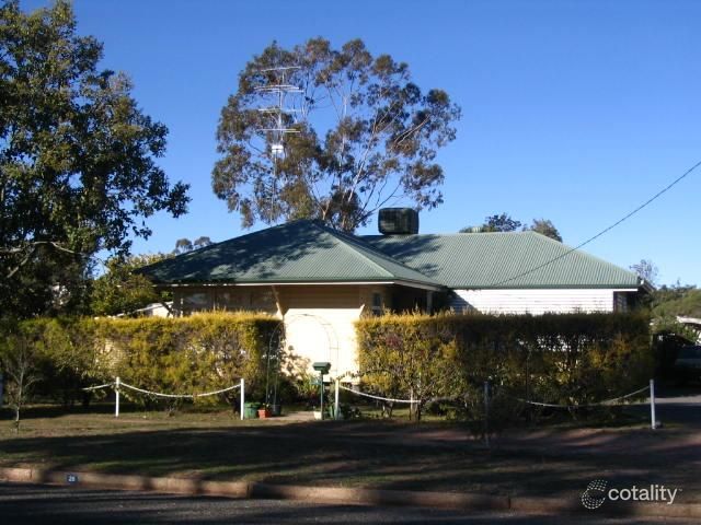 26 Wallen St, Miles, QLD 4415