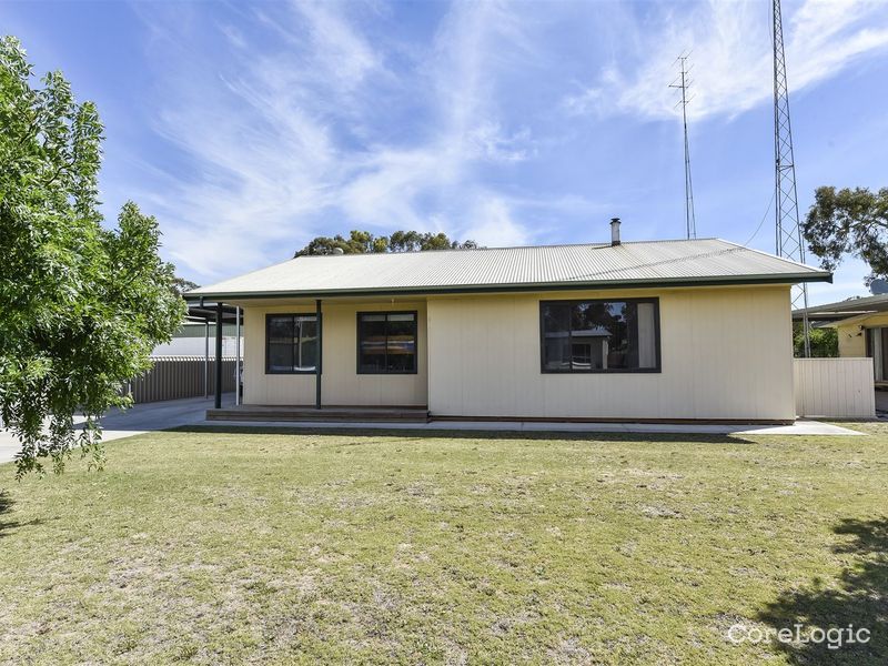 18 Long St, Tintinara, SA 5266