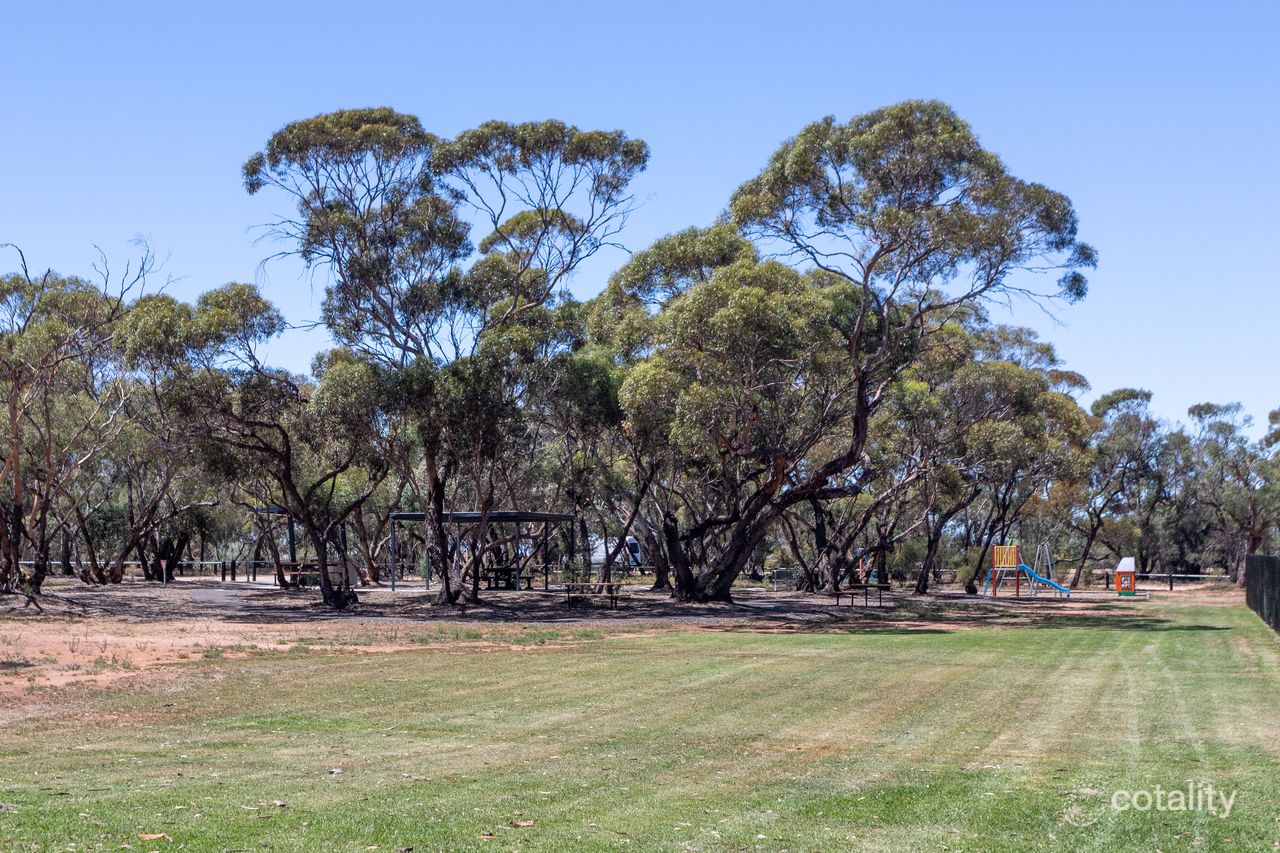 11 Cooper St, Berri, SA 5343