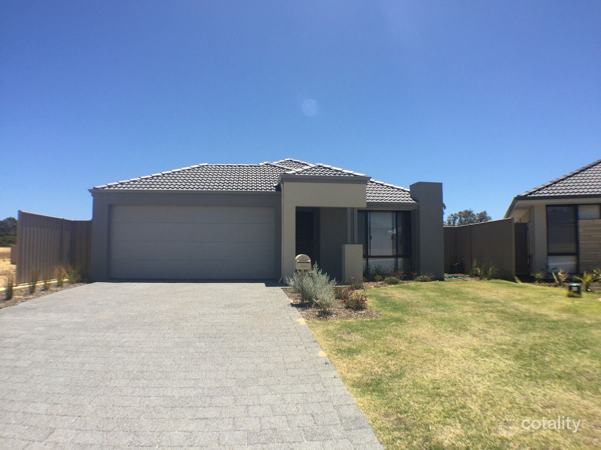 32 Kirkbrae Pass, Meadow Springs, WA 6210