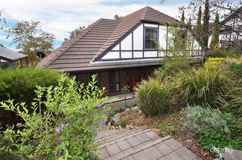 9 Humber Ct, Happy Valley, SA 5159