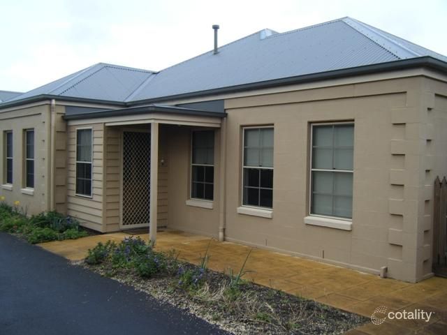 2/137 Commercial Rd, Koroit, VIC 3282