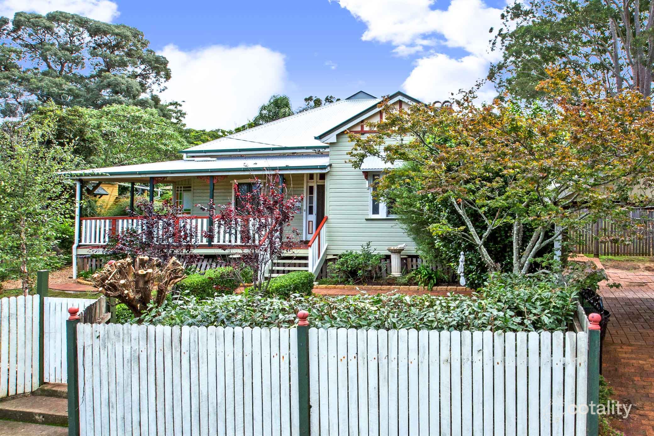 93 Bridge St, Mount Lofty, QLD 4350