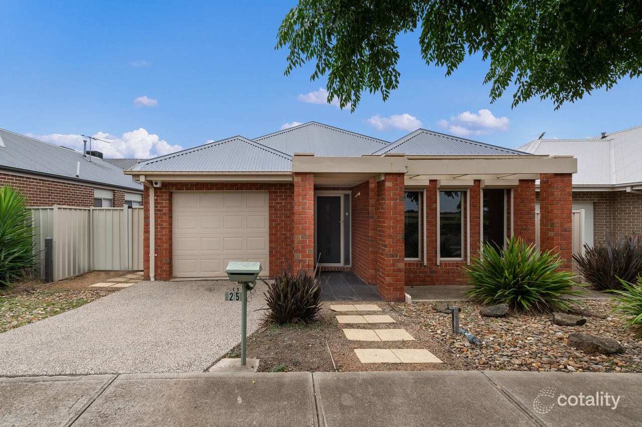 25 Daly Cct, Caroline Springs, VIC 3023