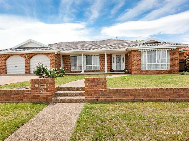 84 Bicentennial Dr, Jerrabomberra, NSW 2619