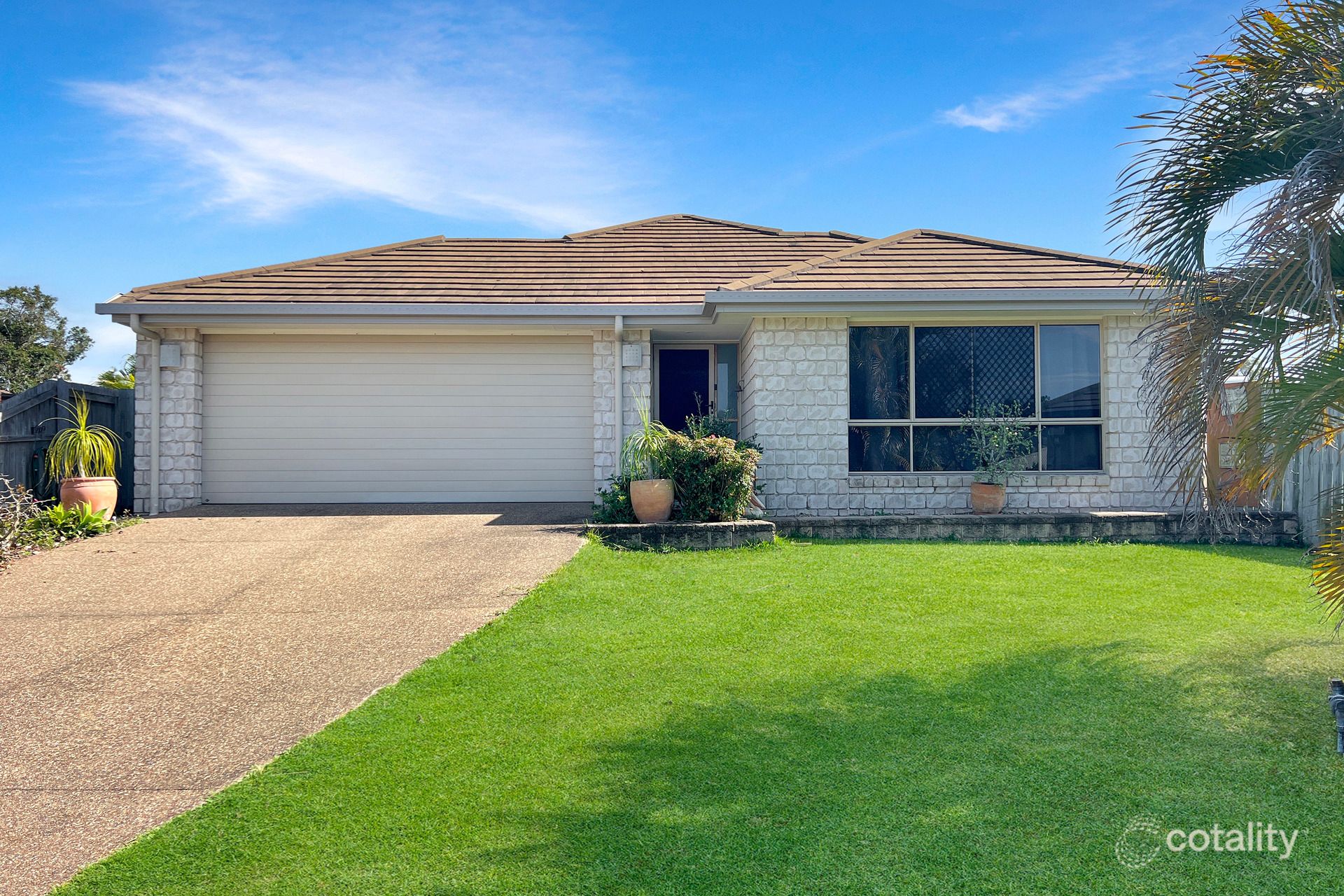 15 Whipbird Ct, Urangan, QLD 4655