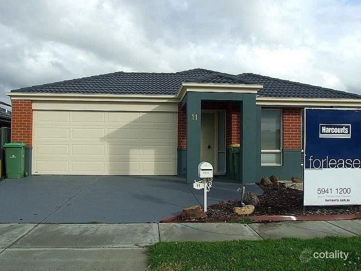 11 Orchard Valley Ave, Pakenham, VIC 3810