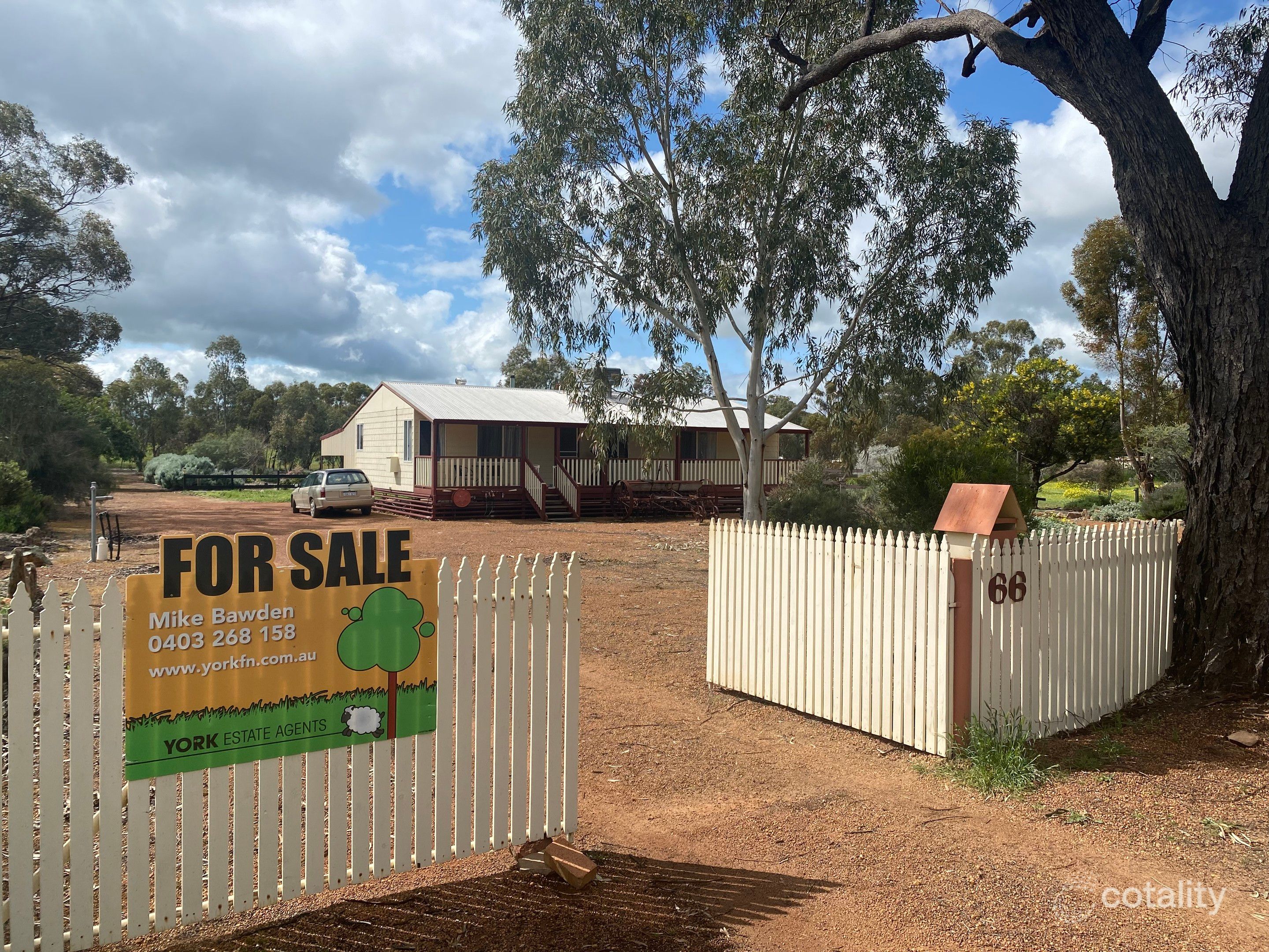 66 Tenth Rd, York, WA 6302