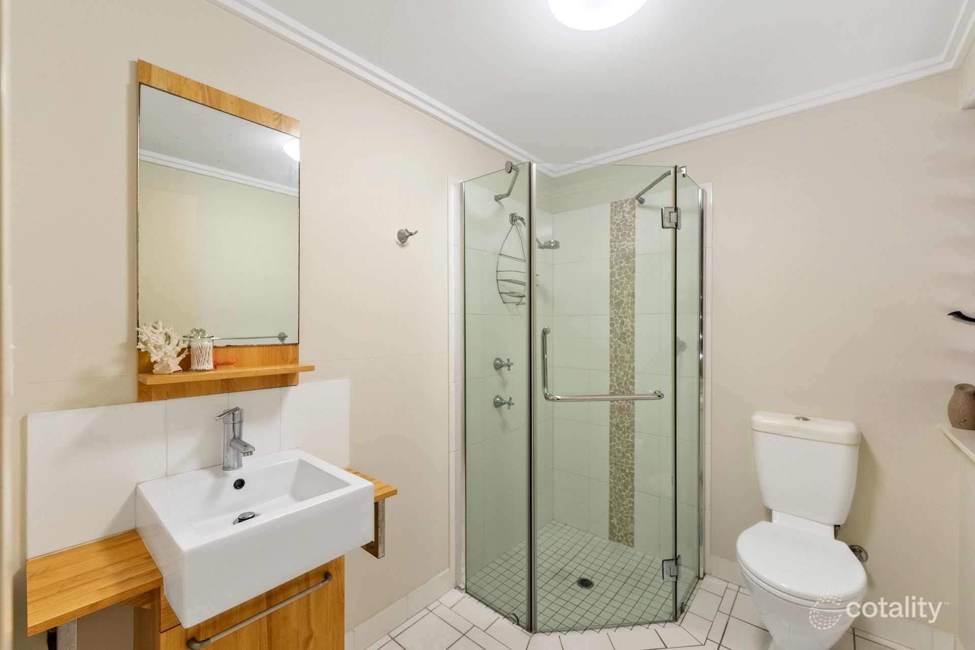 2010/40-42 Clifton Rd, Clifton Beach, QLD 4879