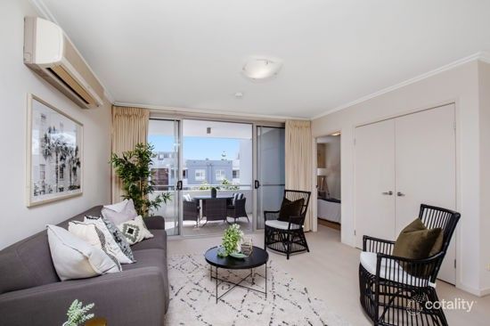 30/2 Arbour Ave, Robina, QLD 4226
