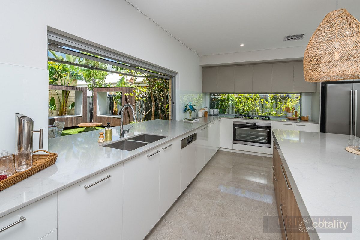 18 Ashford St, Aveley, WA 6069