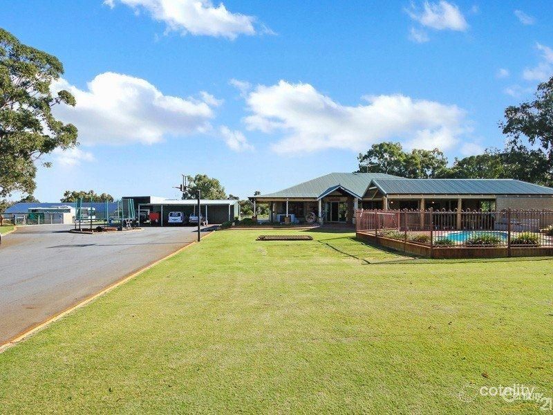 110 Cumming Rd, Oakford, WA 6121