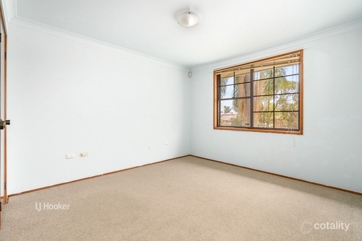 19 Lenton Cres, Oakhurst, NSW 2761