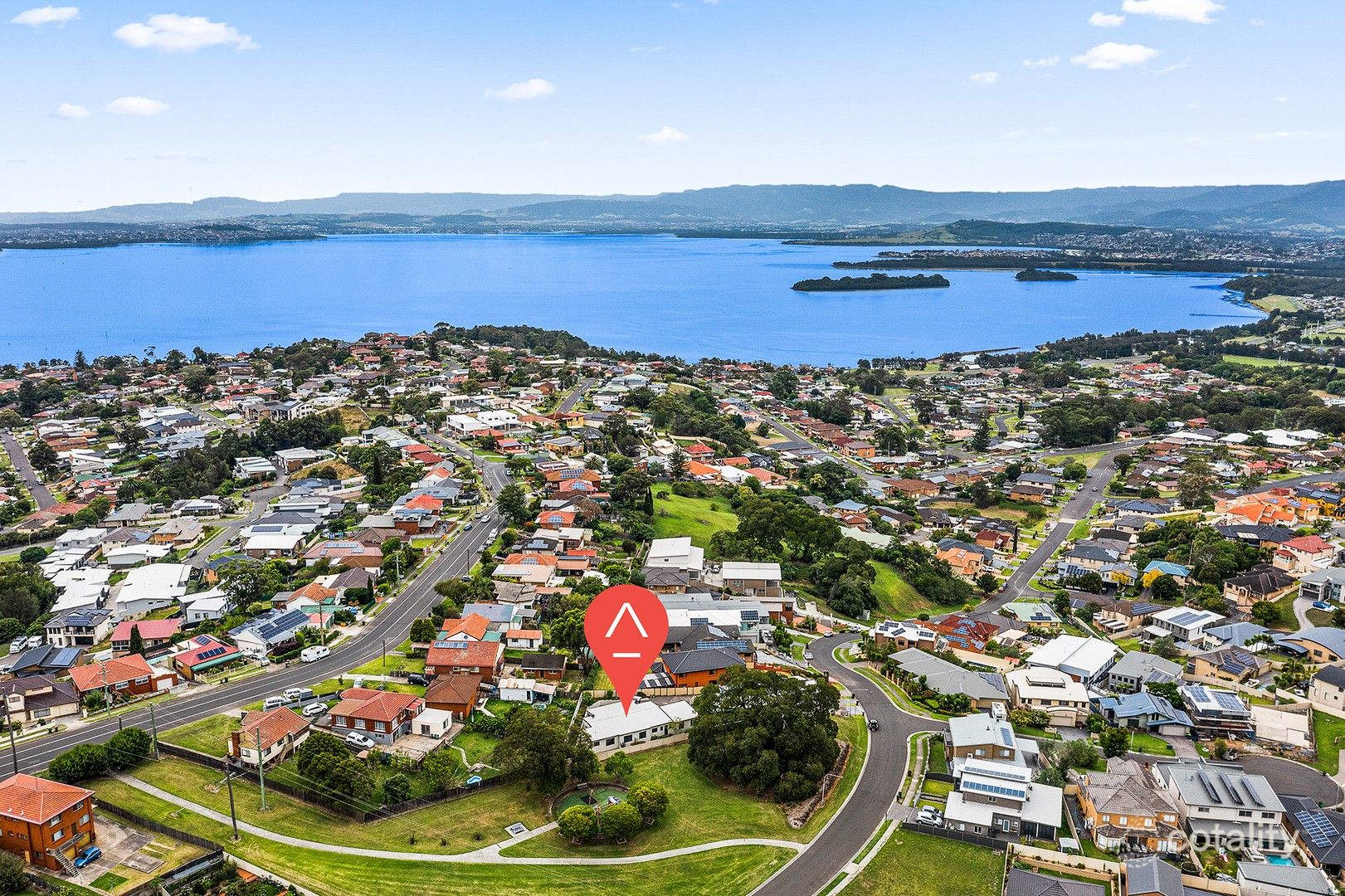 49b Whimbrel Ave, Lake Heights, NSW 2502