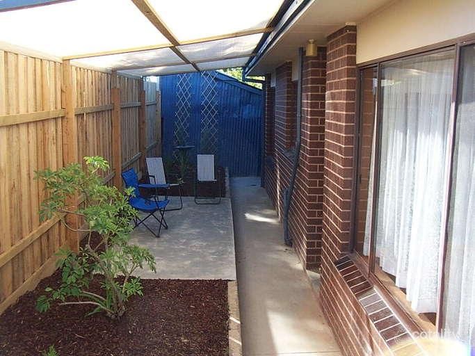 11 Pine St, Quarry Hill, VIC 3550