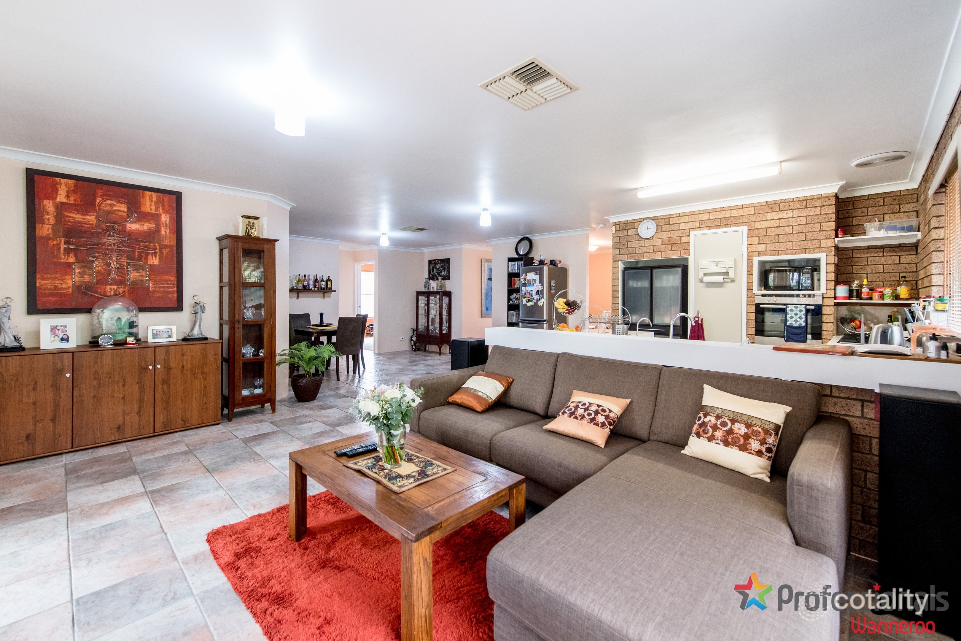 4 Bresnahan Pl, Marangaroo, WA 6064