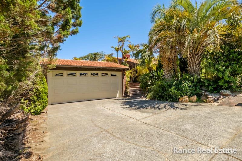 11 Tamblyn Cl, Woodvale, WA 6026
