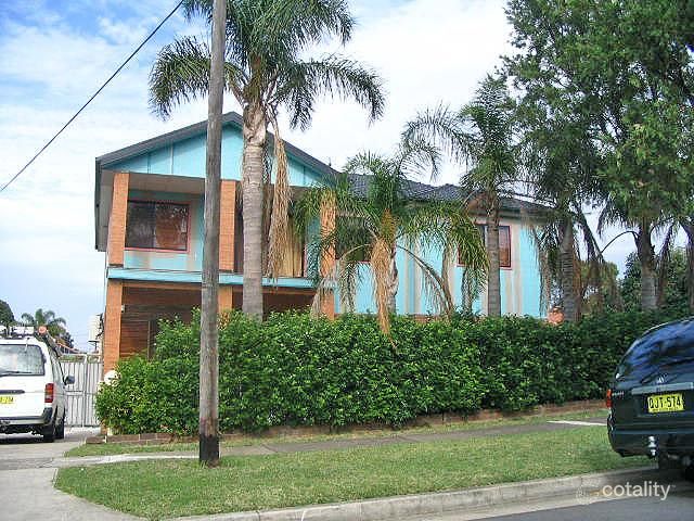 52 Chaseling St, Greenacre, NSW 2190