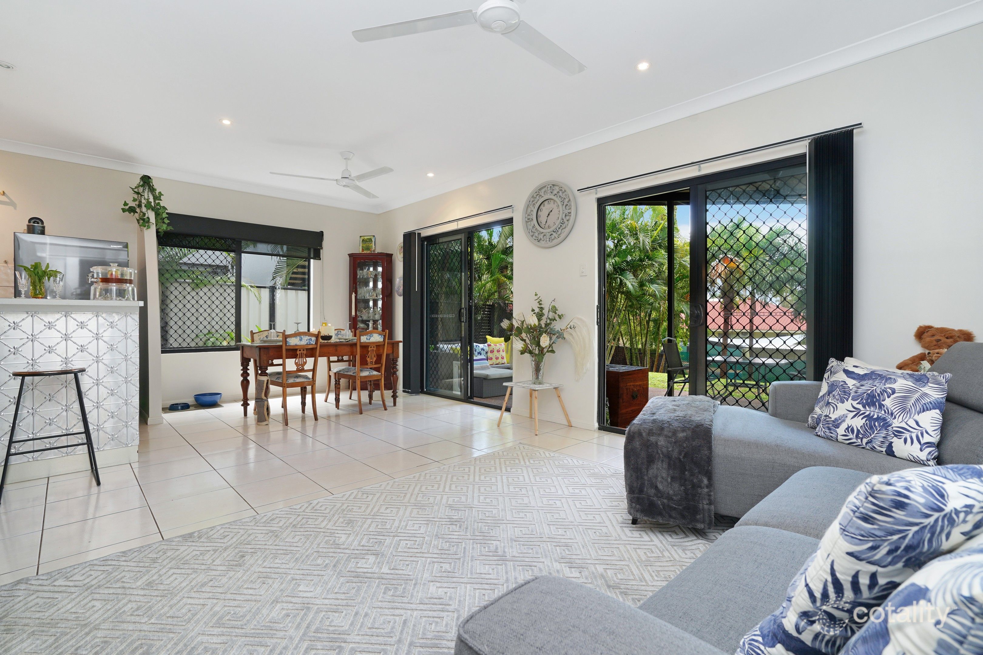 2/3 Odegaard Dr, Rosebery, NT 0832