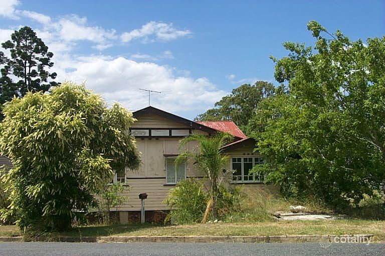 7 Fletcher Pde, Bardon, QLD 4065